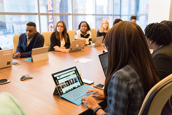 conference-room-daytime-employees_600